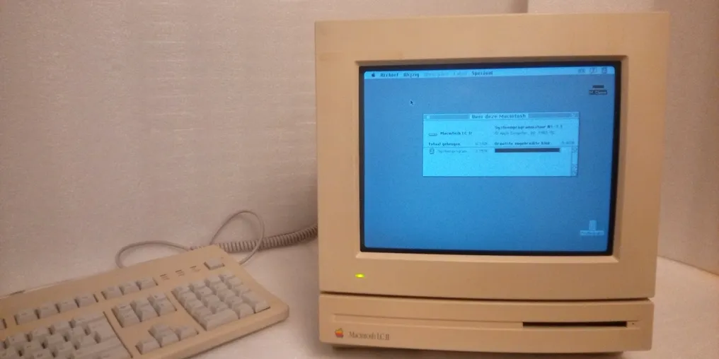 Apple 1992 Restored Macintosh LC ll + 12" monochrome display + full mechanical keyboard + mouse + new 3V - Macintosh #3.1
