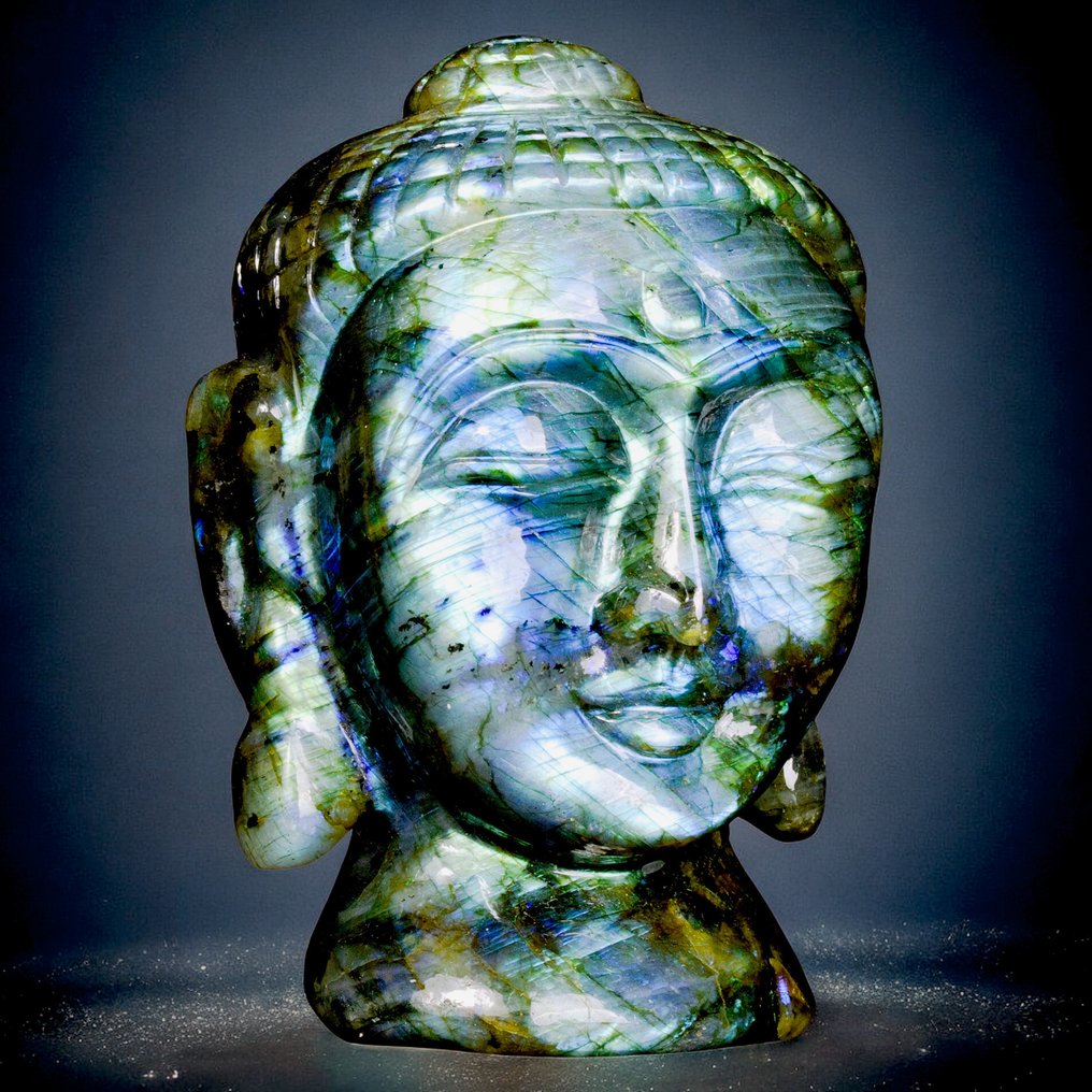 Buddha in Labradorite – Enlightenment Carved in Light - Height: 140 mm - Width: 85 mm- 1500 g #1.0