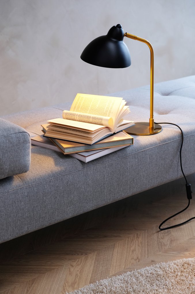 Dyberg Larsen - Bordlampe - Futura - Messing/Sort - Metal - Ingen reservation #2.1