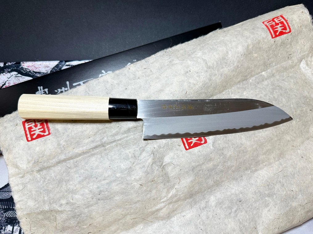 Satake SWORD SMITH - Μαχαίρι κουζίνας - Santoku - Χάλυβας - Ιαπωνία - Ιαπωνικό ΣΑΝΤΟΚΟΥ #3.2