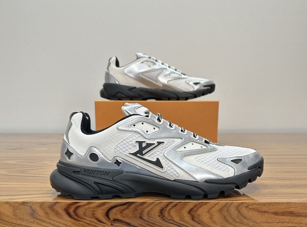 Louis Vuitton - LV Runner Tatic Silver - Zapatillas deportivas - Tamaño: EU 46.5 #2.1