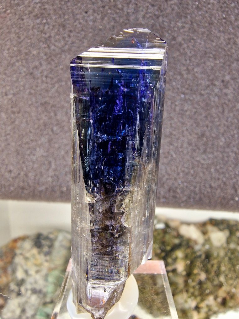 Tanzanite 216,4 ct XXL Perfect quality - Height: 64 mm - Width: 21 mm- 43.28 g - (1) #2.1