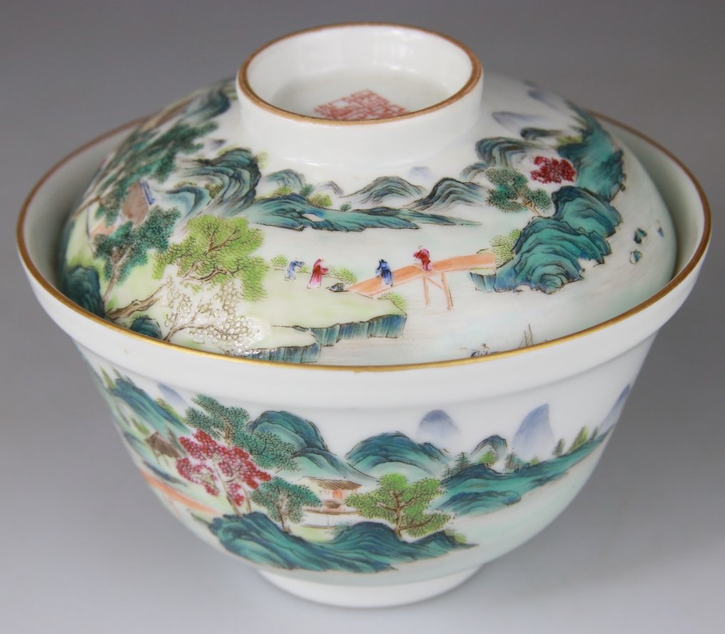 Κινεζικό καλυμματικό μπολ από πορσελάνη Οικογένειας Ρόζ - Μάρκα Qianlong - Πορσελάνη - Κίνα - Εμφάνιση του 20ού αιώνα / Περίοδος της Δημοκρατίας #2.1