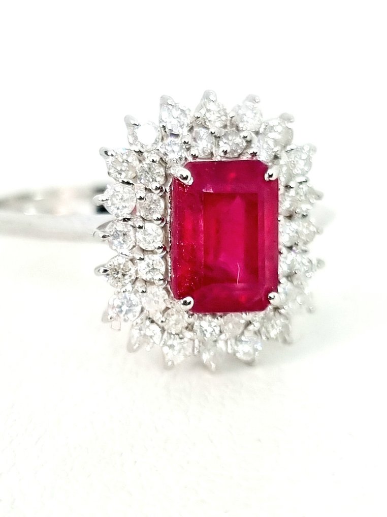Ring - 18 kt. White gold Ruby - Diamond #2.1