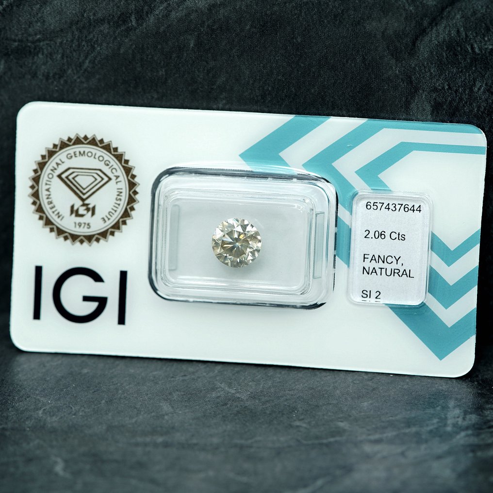 χωρίς τιμή ασφαλείας - 1 pcs Διαμάντι (Φυσικού χρώματος) - 2.06 ct - Στρογγυλό - Fancy light Καφετί Κίτρινο - SI2 - International Gemological Institute (IGI) #4.3