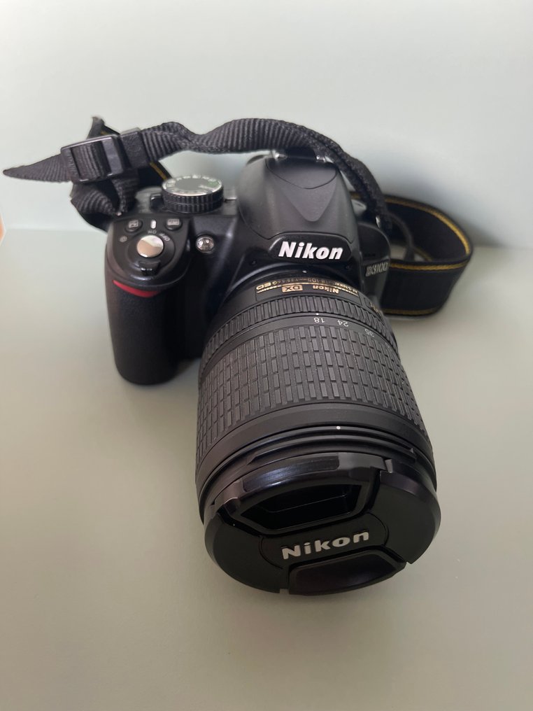 Nikon D3100 + AF-S 18-105 VR Appareil photo reflex numérique (DSLR) #1.0