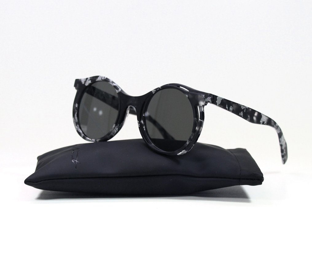 Yohji Yamamoto - YY5021 016 Sonnenbrille - schwarz, weiss, grau - Aurinkolasit #1.0