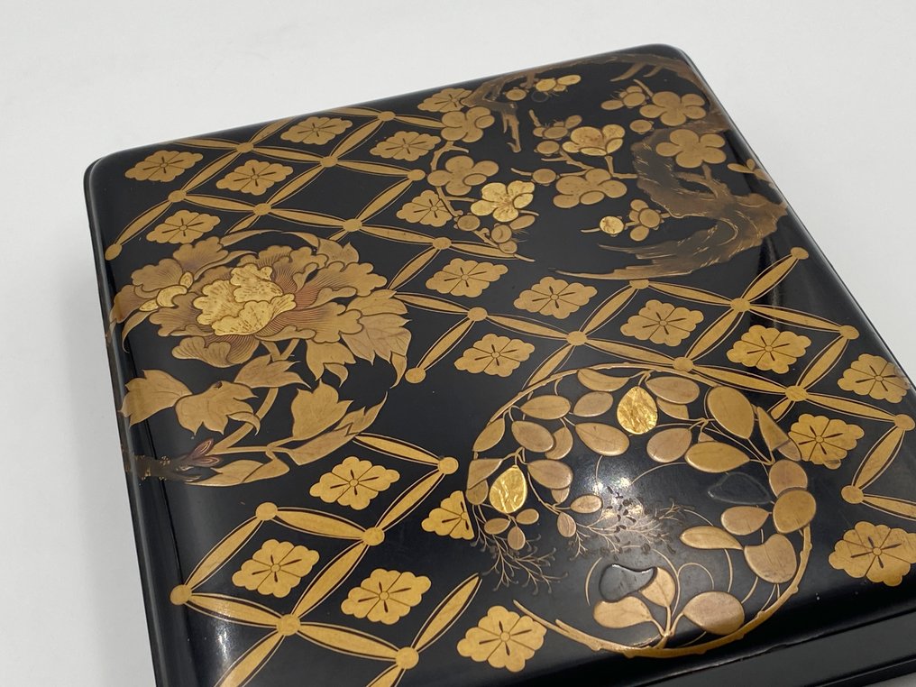 Antique Maki-e Suzuribako 硯箱 writing Inkstone box makie