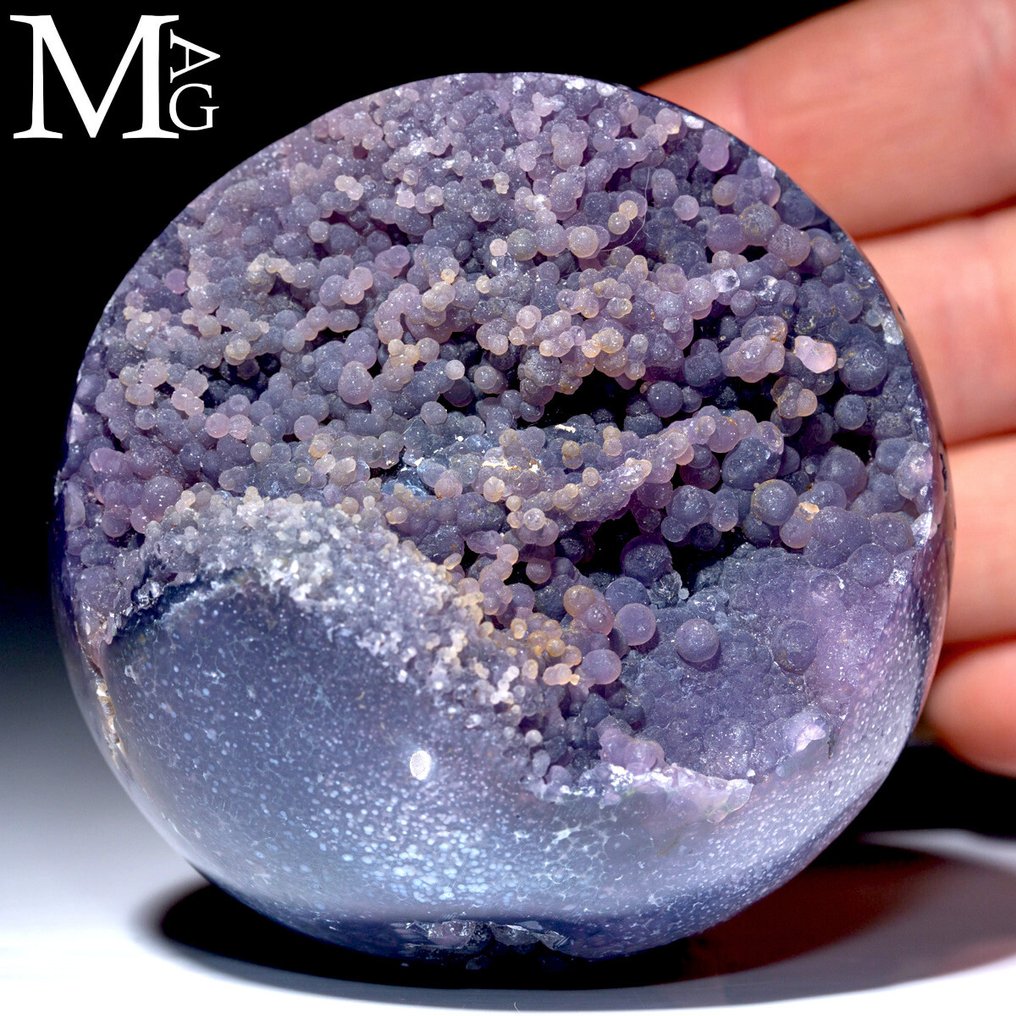Szőlő agát - botriodális gömb Indonéziából - apró lila kvarc gömb botriodális formával. - Magasság: 67 mm - Szélesség: 67 mm- 341 g #1.0