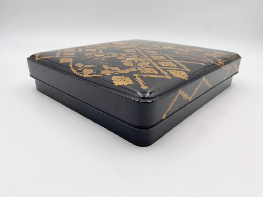 Antique Maki-e Suzuribako 硯箱 writing Inkstone box makie