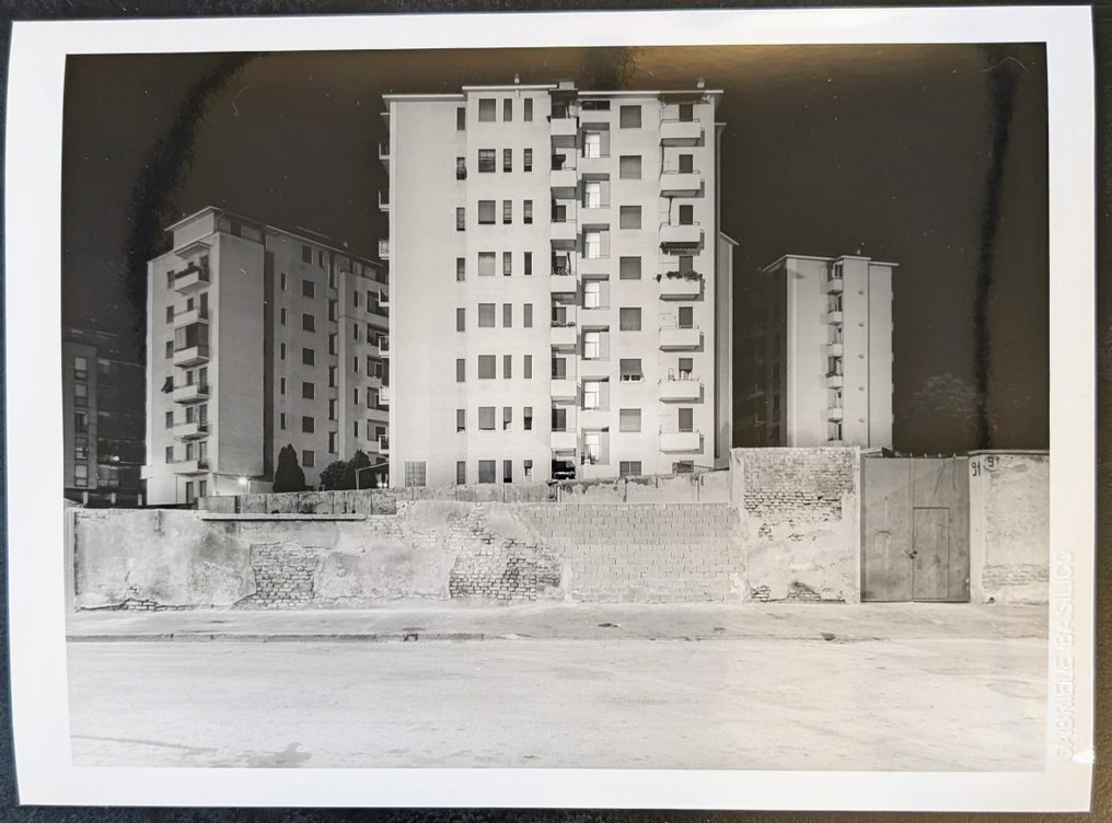 Gabriele Basilico (1944–2013) - Milano via Sammartini (1995) #1.0