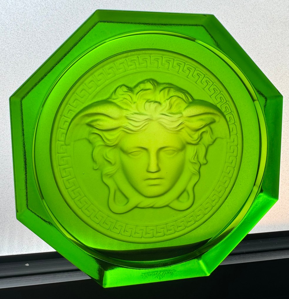 Rosenthal - Versace Rosenthal Medusa Green glass coaster- ashtray with box. - 烟灰缸 - 水晶 #2.1