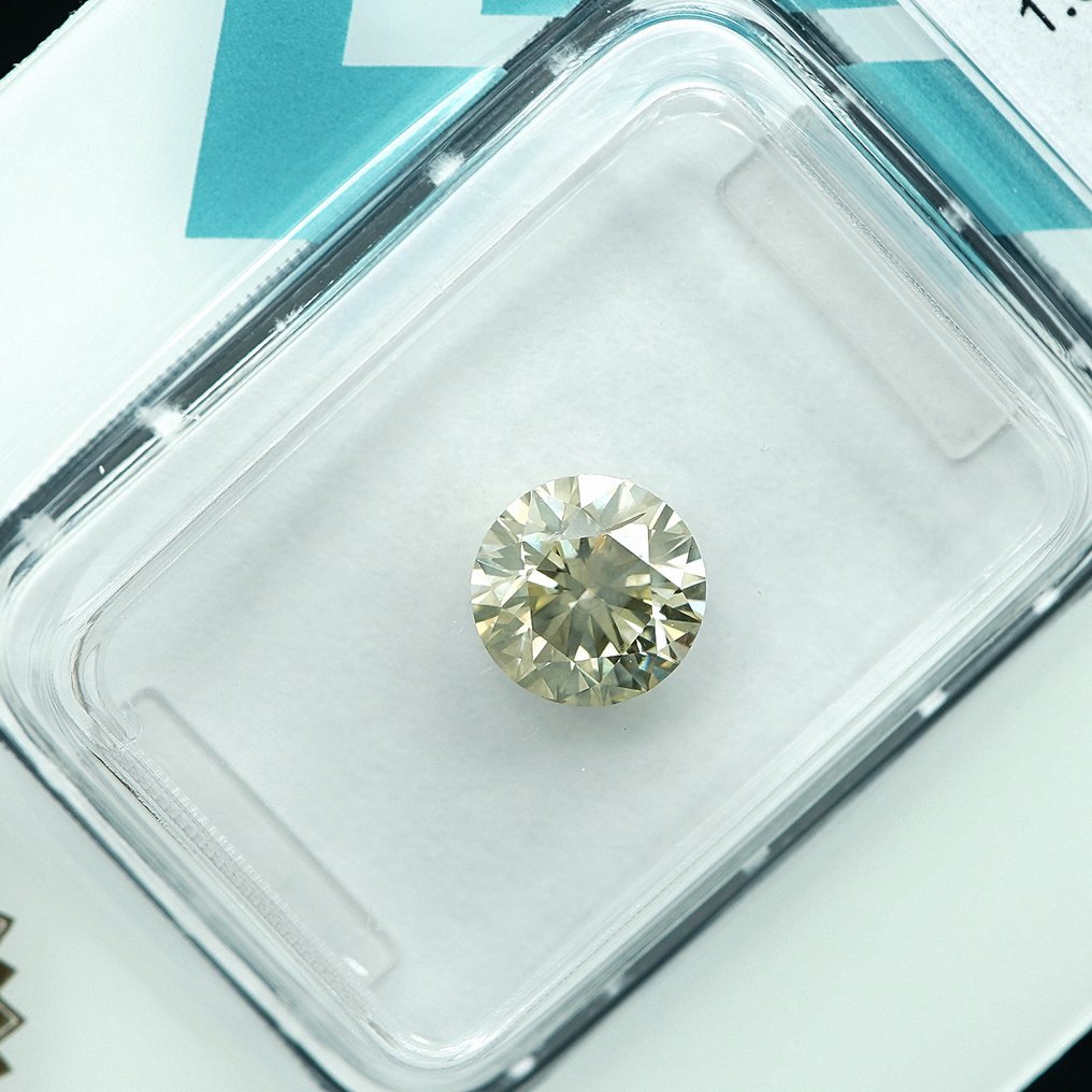 1 pcs Διαμάντι  (Φυσικού χρώματος)  - 1.01 ct - Στρογγυλό - Fancy light Γκριζωπό Κίτρινο - I1 - International Gemological Institute (IGI) #3.2