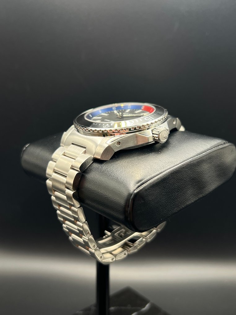 Gucci - Dive - 沒有保留價 - YA136212 - 男士 - 2020+ #3.2