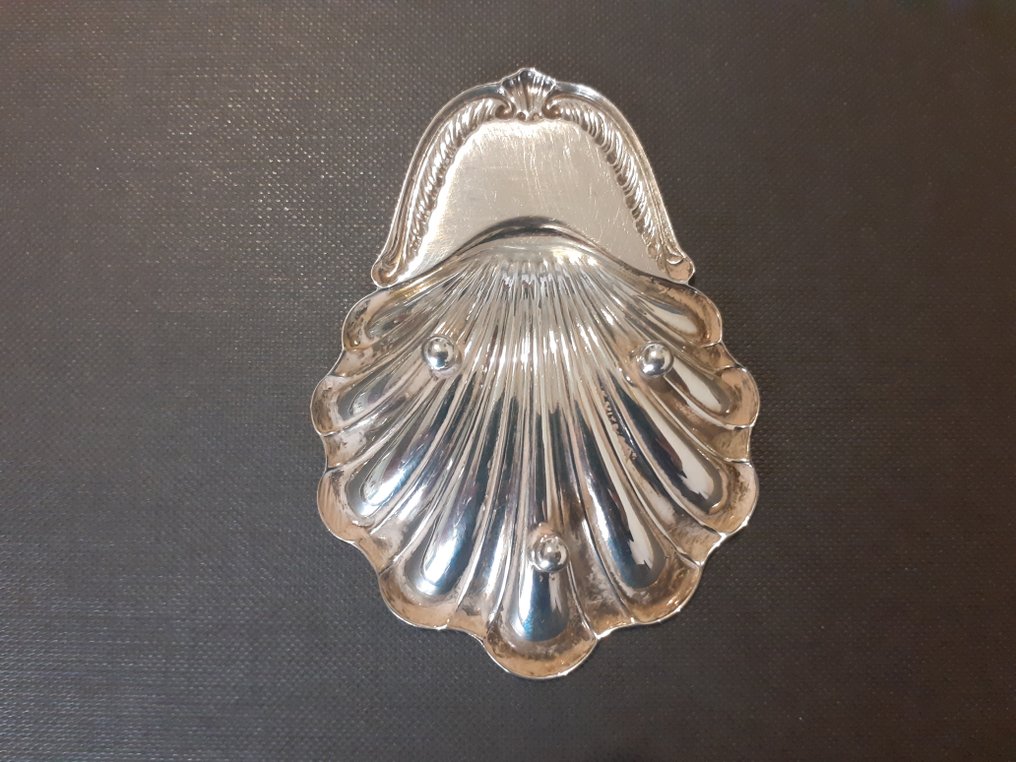 Greggio Argenterie, Padova - Tray - .800 silver - Baptismal shell #2.1
