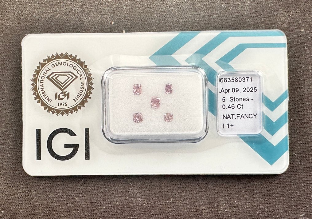 5 pcs 钻石  (天然色彩的)  - 0.46 ct - 枕形 - Fancy intense 粉红色 粉红色 - I1 内含一级 - 国际宝石研究院（IGI） #1.0
