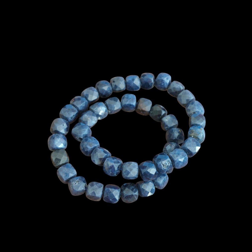 深蓝色蓝宝石。优质切割的镶嵌手链。 未经过处理的天然石材。 - 高度: 4 mm- 7 g #1.0