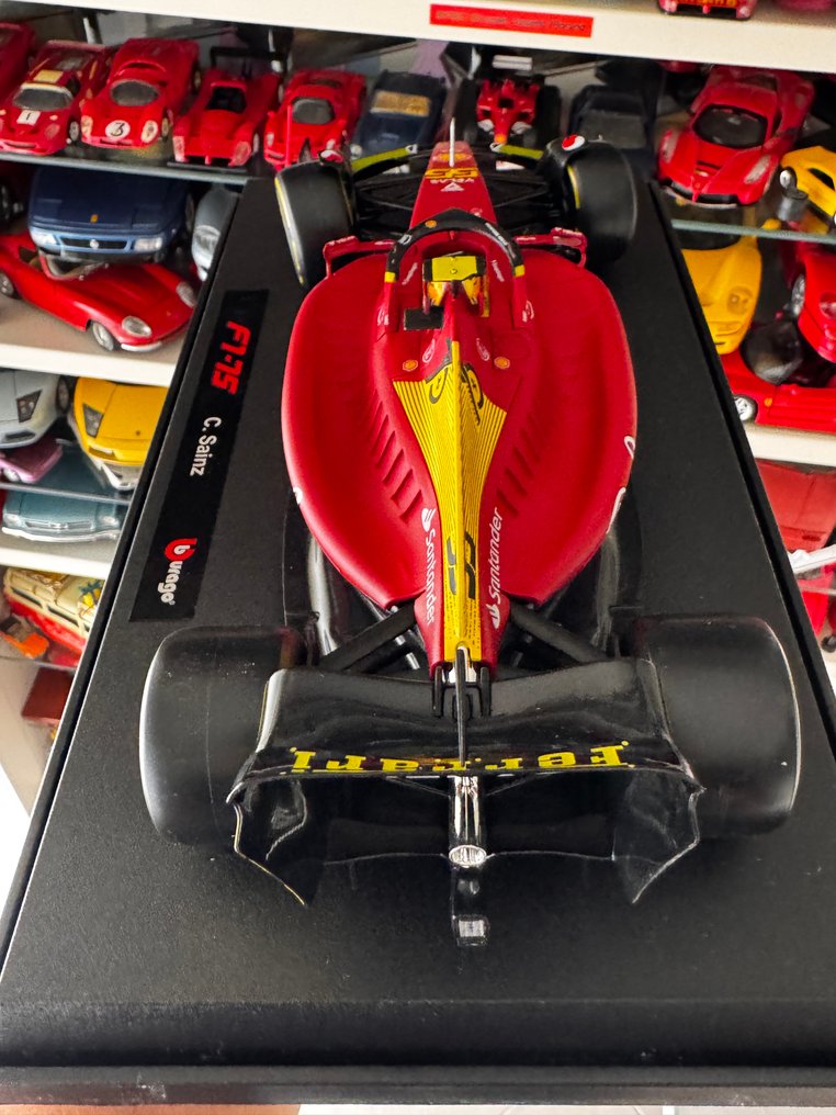 Bburago 1:18 - Modellauto - Ferrari F1-75 #55 - Carlos Sainz Jr. - 4. italienisches GP Formel 1 2022 #3.2