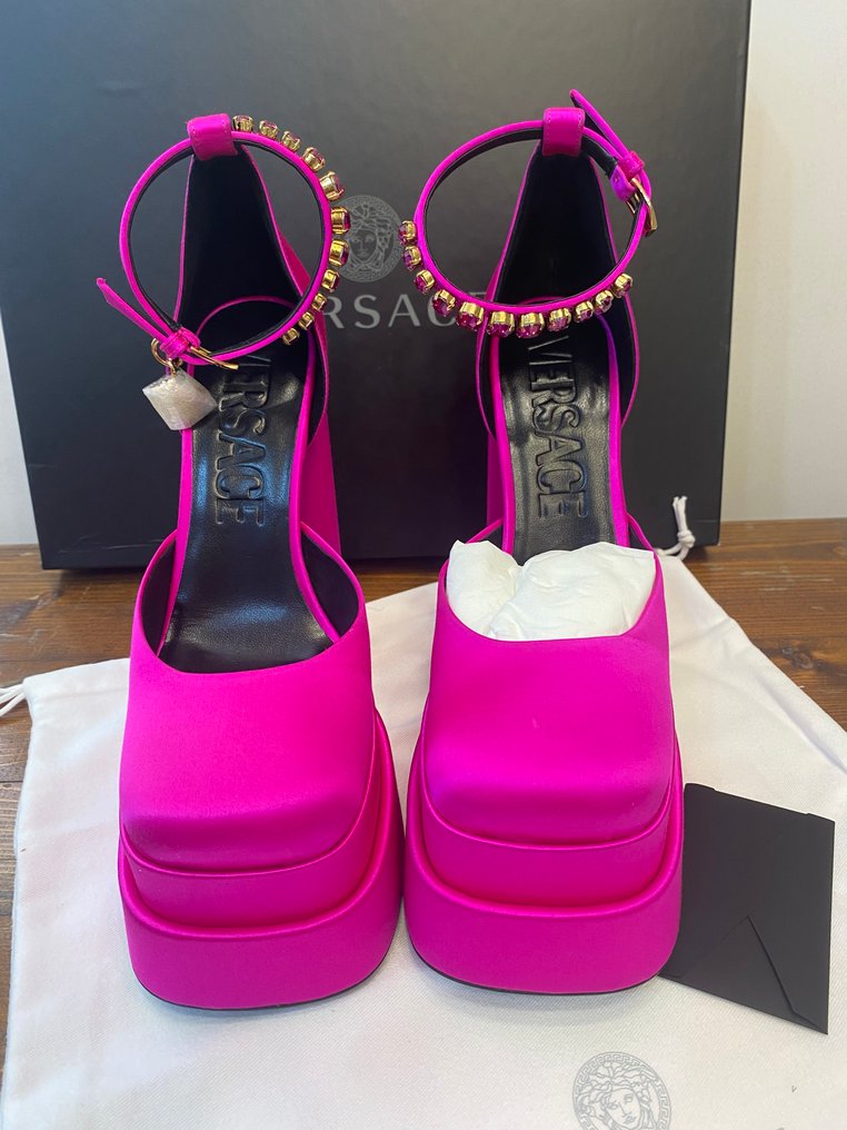 Versace - 凉鞋 - 尺寸: EU 38 - 带盒的新品 #1.0