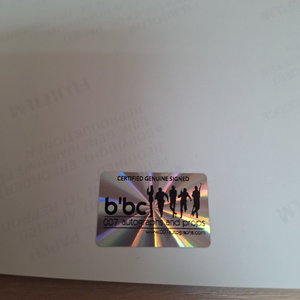 James Bond 007: No Time To Die - Ana de Armas as Paloma - Handsigned photo with b'bc holographic COA #3.2