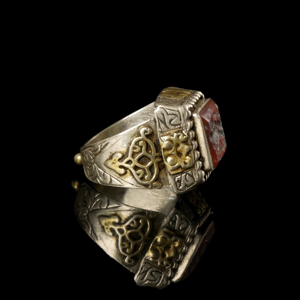 Islamic Silver Ring, carnelian intaglio with Warrior #3.2