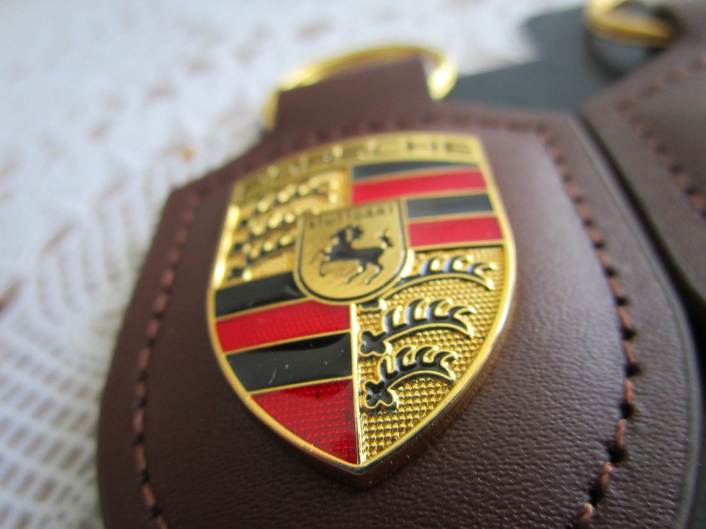 [Set of 3pcs.] Rare limited > Dark Chocolate color unique - Portachiavi #4.3