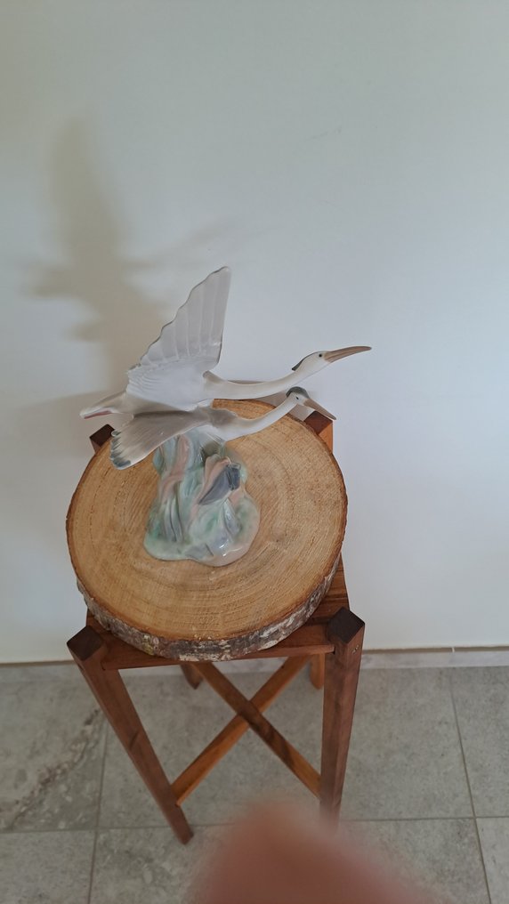 Nao by Lladró - 雕像 - Porseleinen beeld van vliegende witte reigers, gemaakt door Lladro, Spanje - 瓷 #2.1