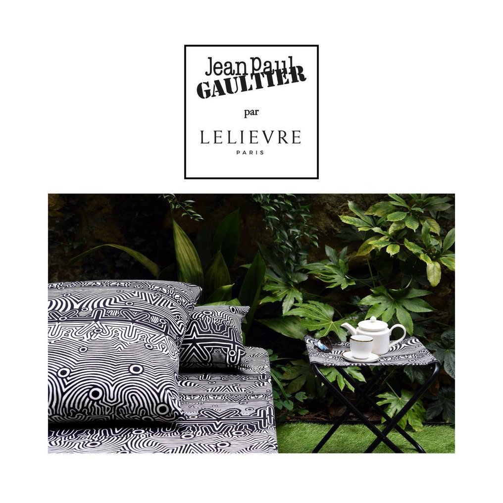 Jean-Paul Gaultier - "Pop Rock Collection" Un nuevo cuadro - Cojín #1.0