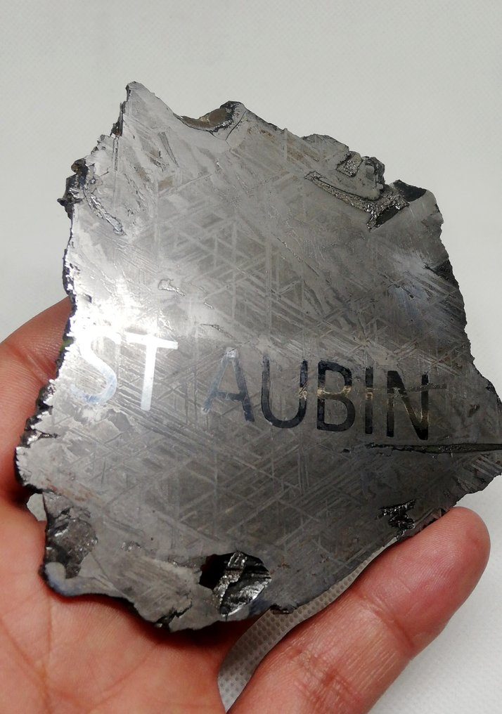 Saint Aubin Meteorite, Widmanstätten-Linie. Schöne Einschluss von Schreibersit. Eisenmeteorit - 140 g #4.3