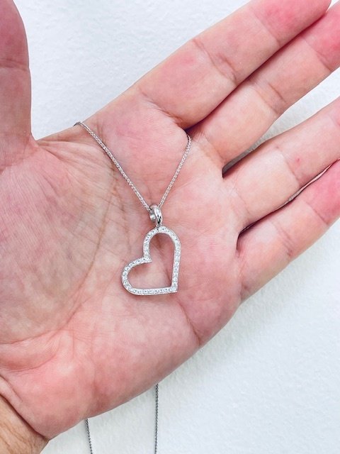 Κολιέ με μενταγιόν - 14 καράτια Λευκός χρυσός - 0.45ct. tw. Διαμάντι (Φυσικό) - Κρεμαστό με ανοιχτή καρδιά. #1.0