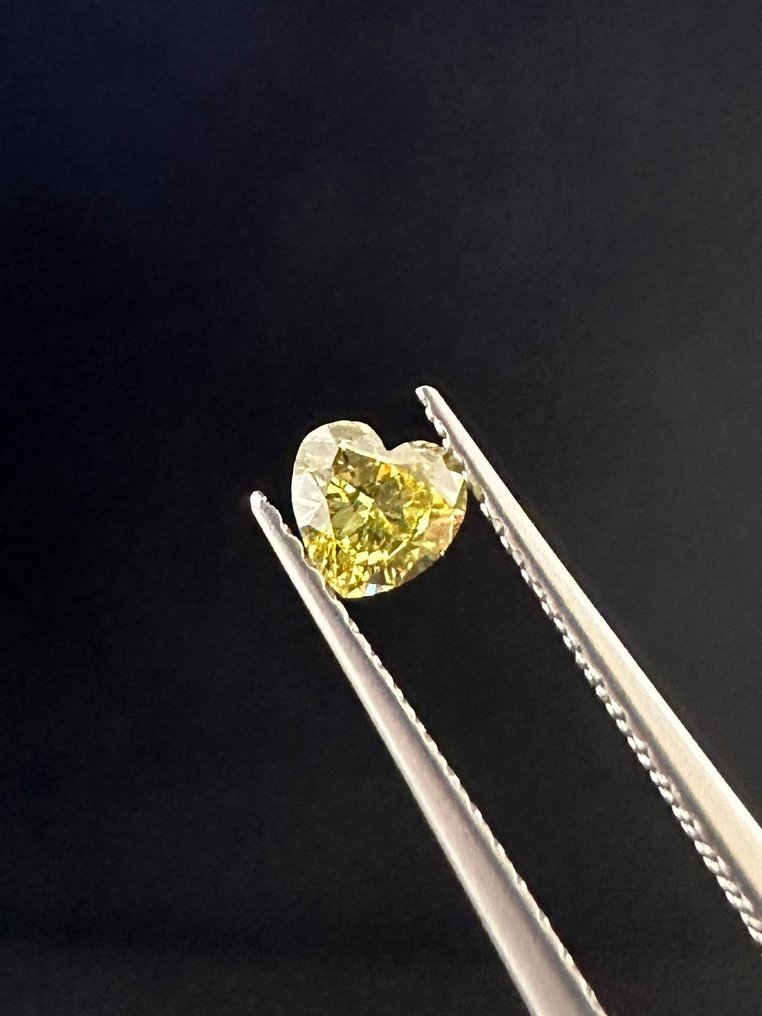 1 pcs Gyémánt (Természetes színű) - 0.28 ct - Szív - Fancy intense Zöldes Sárga - SI1 - Nemzetközi Gemmológiai Intézet (IGI) #1.0