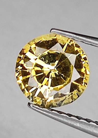 Sárga Zafír - 1.36 ct - Antwerpeni Drágakővizsgálati Laboratórium (ALGT) #3.2