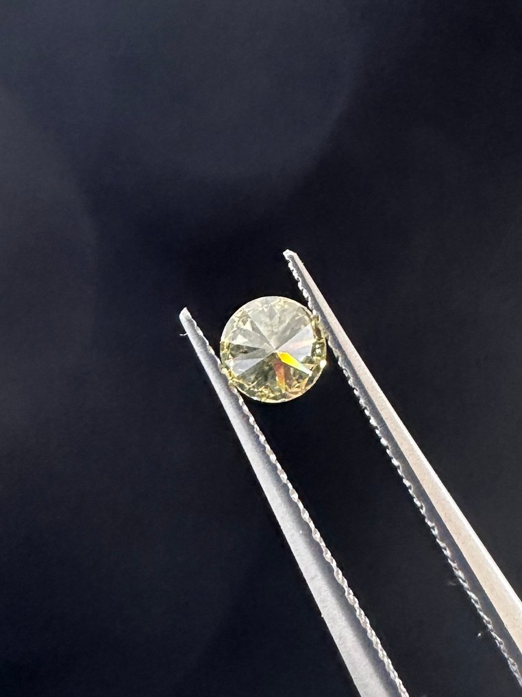 1 pcs Διαμάντι  (Φυσικού χρώματος)  - 0.27 ct - Στρογγυλό - Fancy intense Πρασινωπό Κίτρινο - SI2 - International Gemological Institute (IGI) #2.1