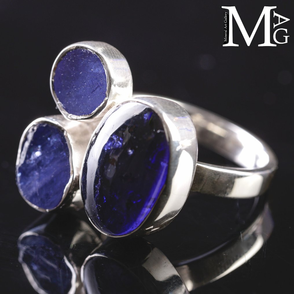 Ασημένινο δαχτυλίδι με φυσικούς τανζανίτες - Πιστοποιημένο Ιταλικό Χειροποίητο Κόσμημα. - Ύψος: 19 mm - Πλάτος: 21 mm- 7.9 g #1.0