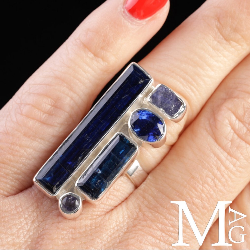 Silver ring with Tanzanites – Geometric Design - Height: 38 mm - Width: 22 mm- 12.5 g #1.0