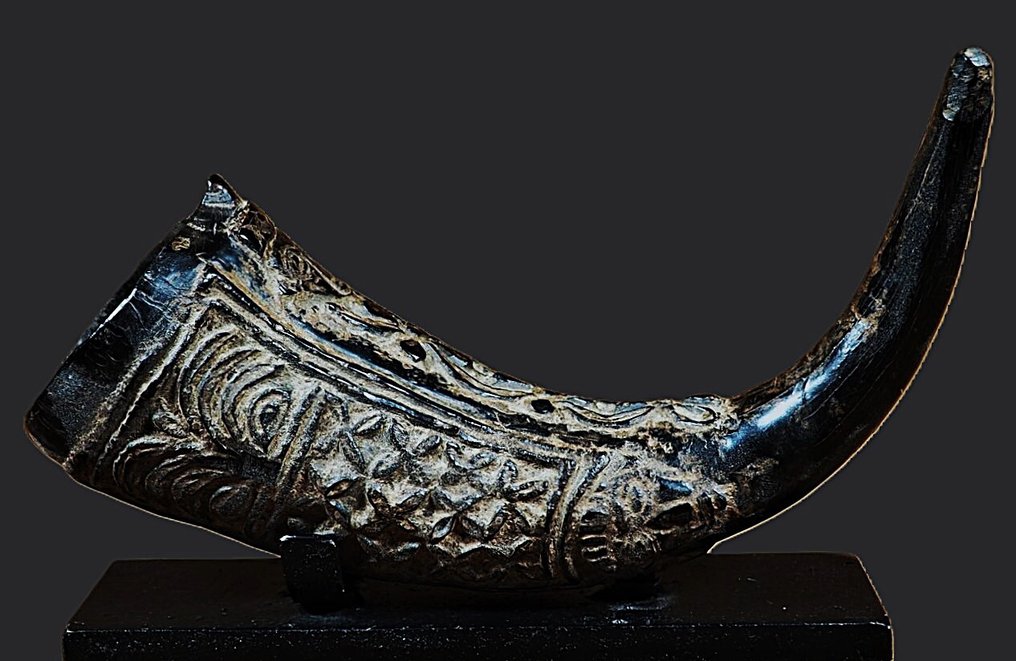 Coupe à libations. - Bamoun - Cameroun #1.0