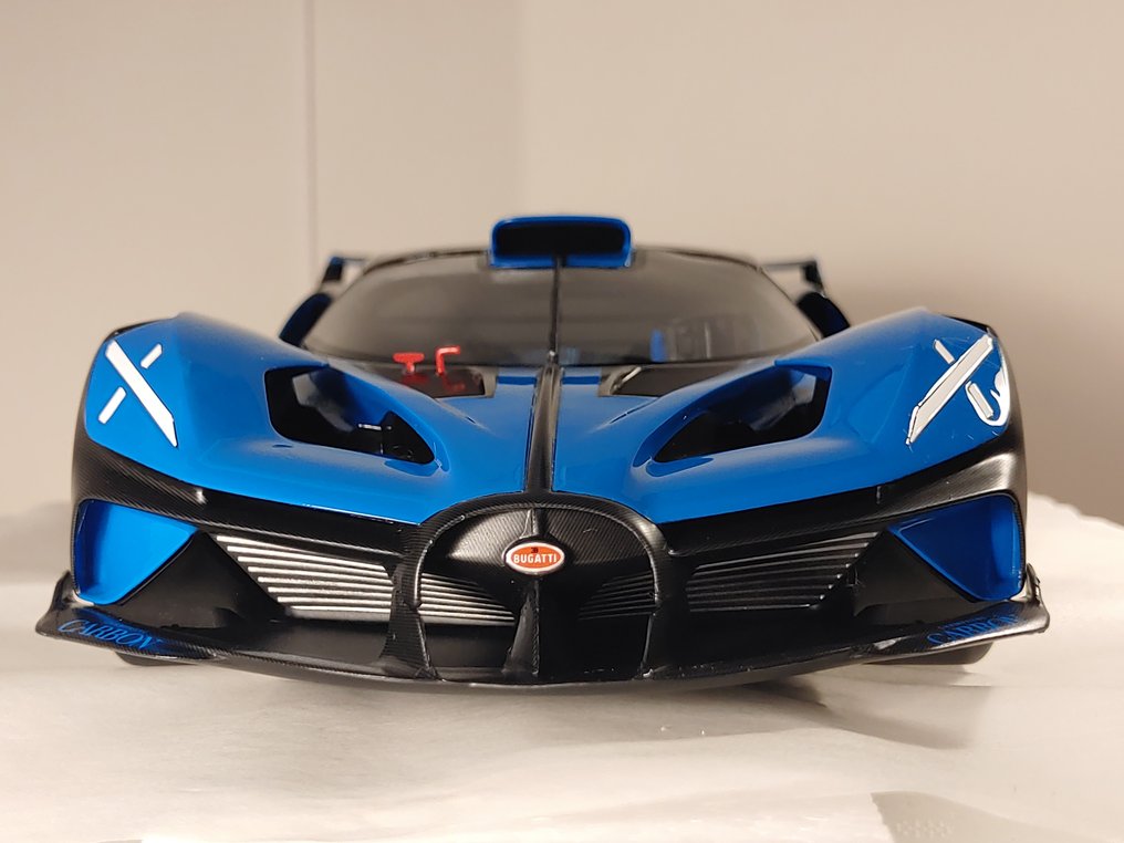 TrueScale Miniatures 1:18 - Model race car - Bugatti Bolide Presentation 2020 #1.0