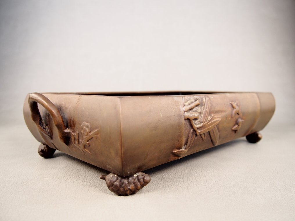 Suiban made about 150 years ago, with the inscription of Xuande period of the Great Ming - 花盆架 - 大明宣德年制 - 黄铜色 #3.2