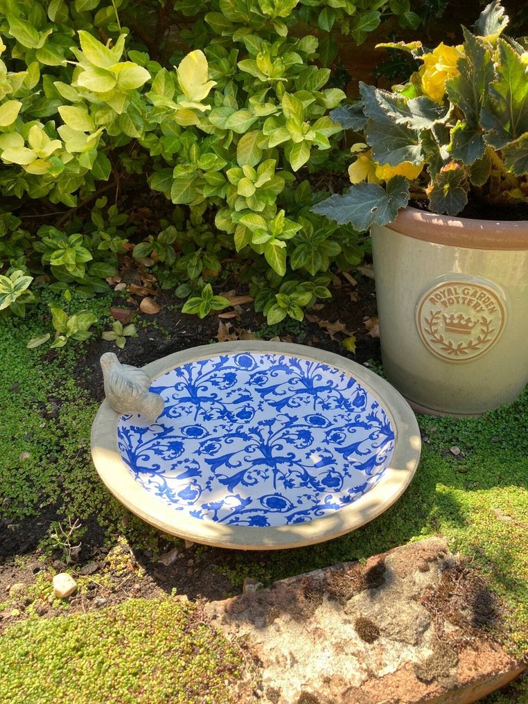 Birdbath - Ceramic birdbath #1.0