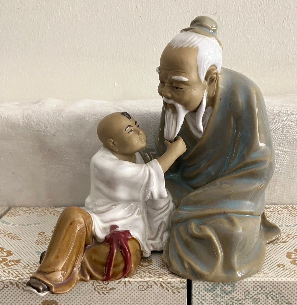 Figurine - Set of 7 clay Chinese Figurines Depicting Asian Elderly and Children Scenes (7) - Clay #2.1