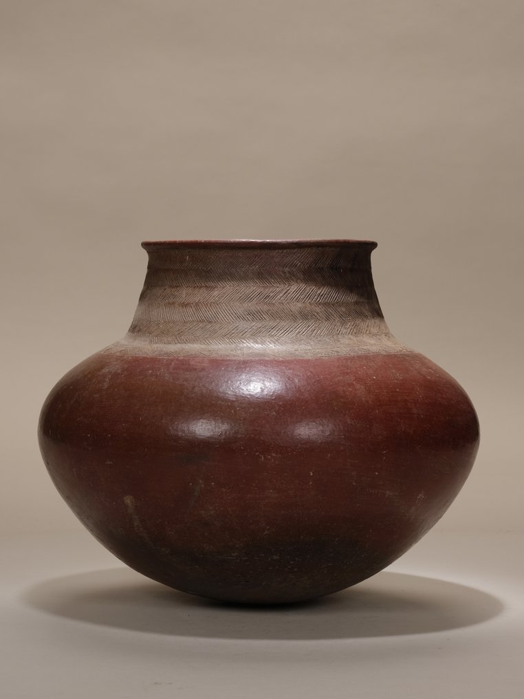 尼安贾水/啤酒罐 — 莫桑比克 — 粘土 — 直径 32 厘米 — 来自 Kim Sacks - 莫桑比克 #1.0