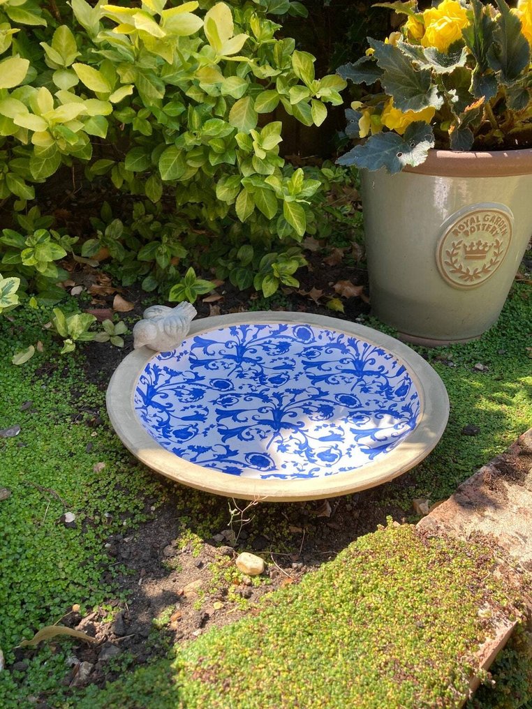 Birdbath - Ceramic birdbath #1.0