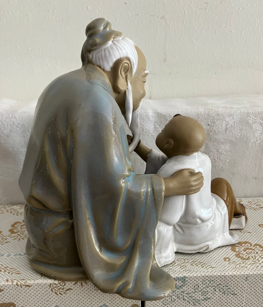 Figurine - Set of 7 clay Chinese Figurines Depicting Asian Elderly and Children Scenes (7) - Clay #3.2