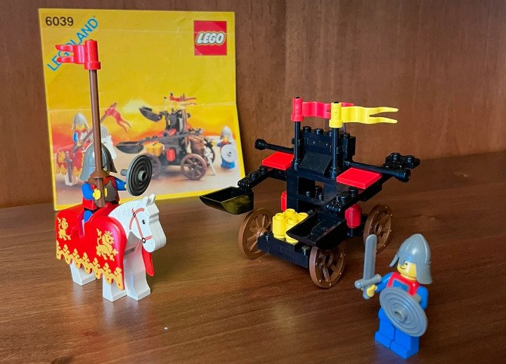 LEGO Set - 6039 - Castle, Lion Knights - Twin Arm Launcher #1.0