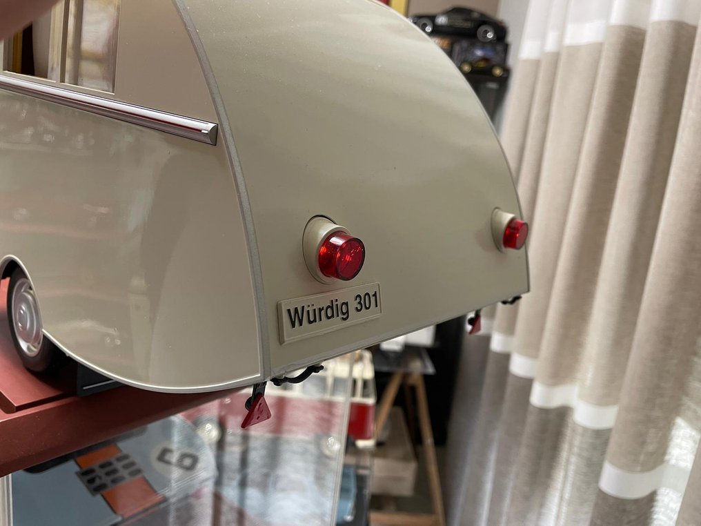 Hachette 1:8 - Modellino di auto - Trabant 601 deluxe con roulotte #3.2