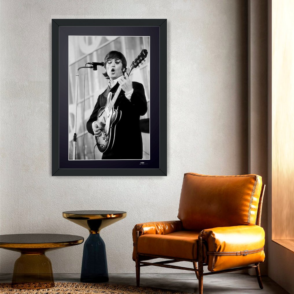 The Beatles - John Lennon 1966 - Fine Art Photography - Luxury Wooden Framed 70X50 cm - Limited Edition Nr 02 of 30 - Serial ID 115 - Original Certificate (COA), Hologram - 100% New. Shipping Reduction from 3 items #1.0