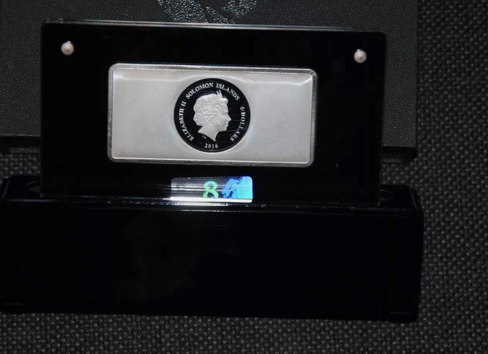 Salomonen. 10 Dollars 2016 Precious 8 n 1. Münzbarren, 1 Oz (.999) #1.0
