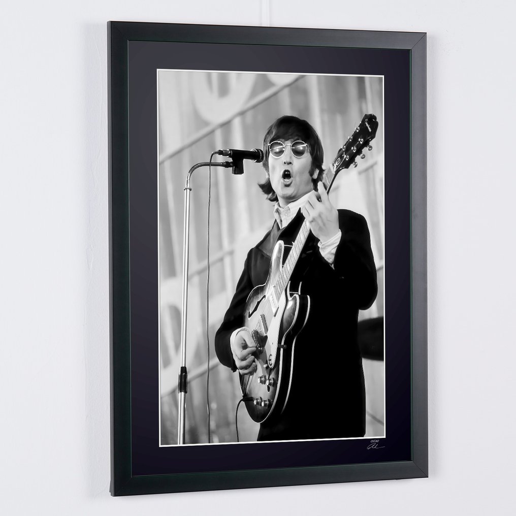 The Beatles - John Lennon 1966 - Fine Art Photography - Luxury Wooden Framed 70X50 cm - Limited Edition Nr 02 of 30 - Serial ID 115 - Original Certificate (COA), Hologram - 100% New. Shipping Reduction from 3 items #4.3