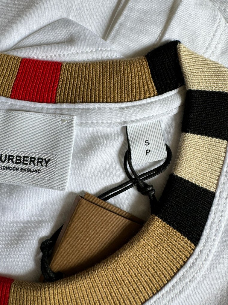 Burberry - T恤 - 带标签的新品 #4.3