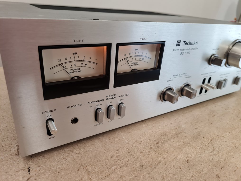 Technics - SU-7300 Solid state integrated amplifier